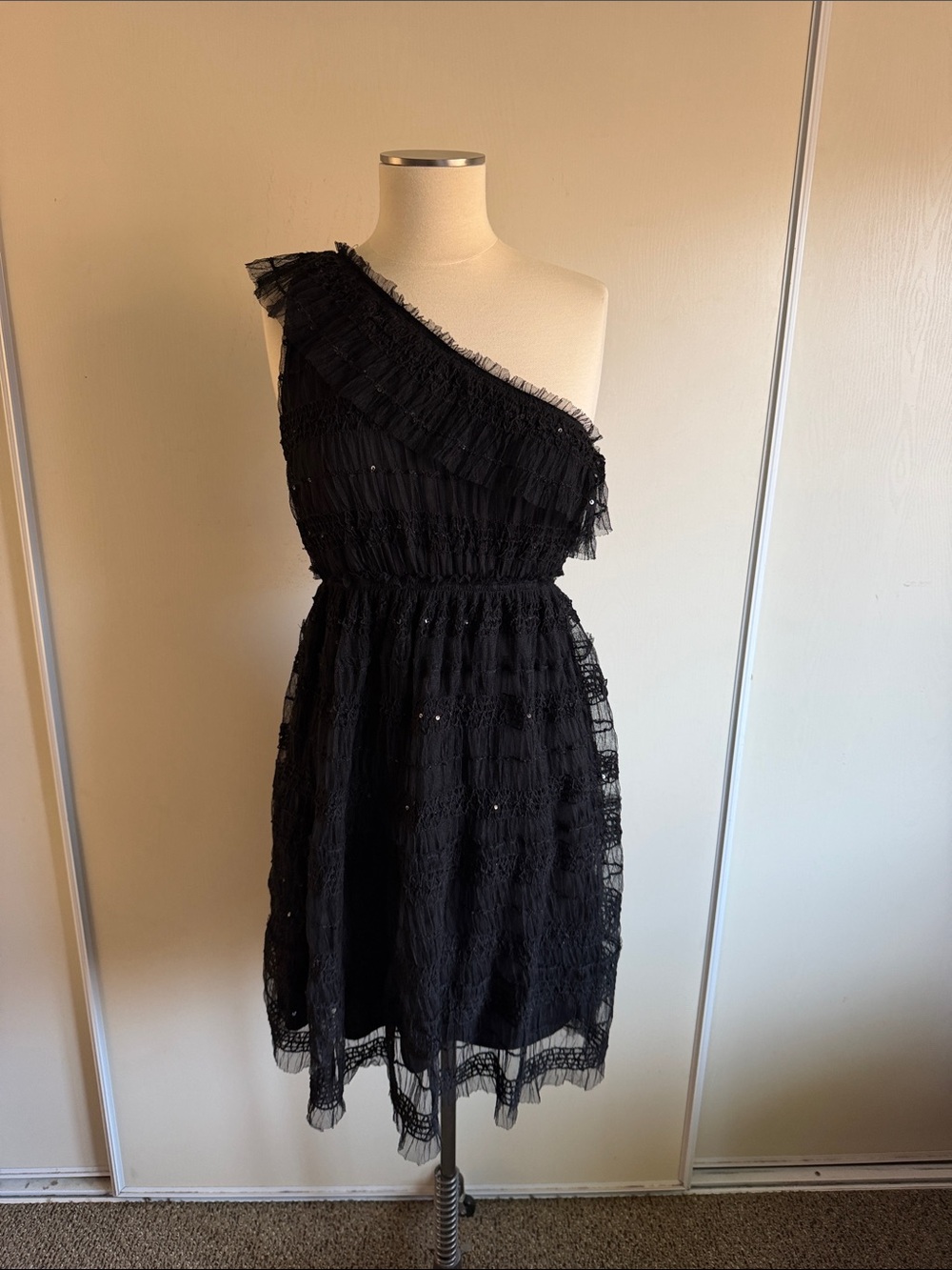 One shoulder sheer party dress
